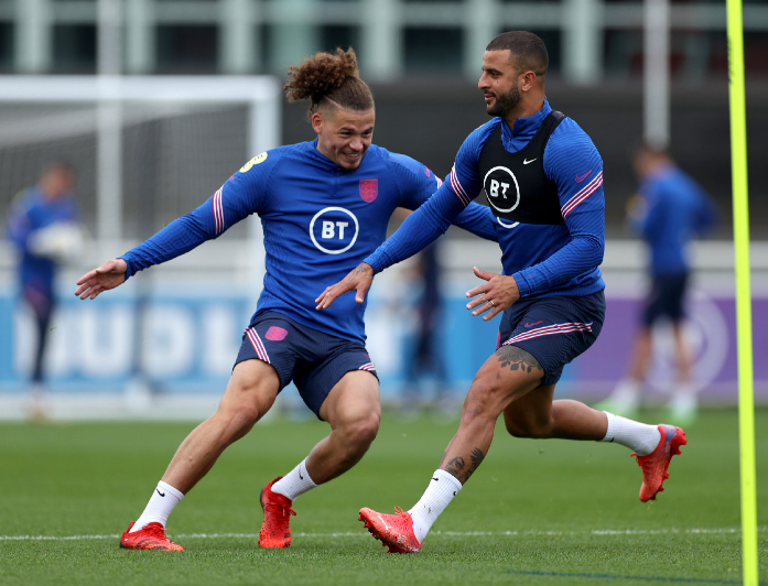 波兰队翻盘英格兰队，波尔高光表现