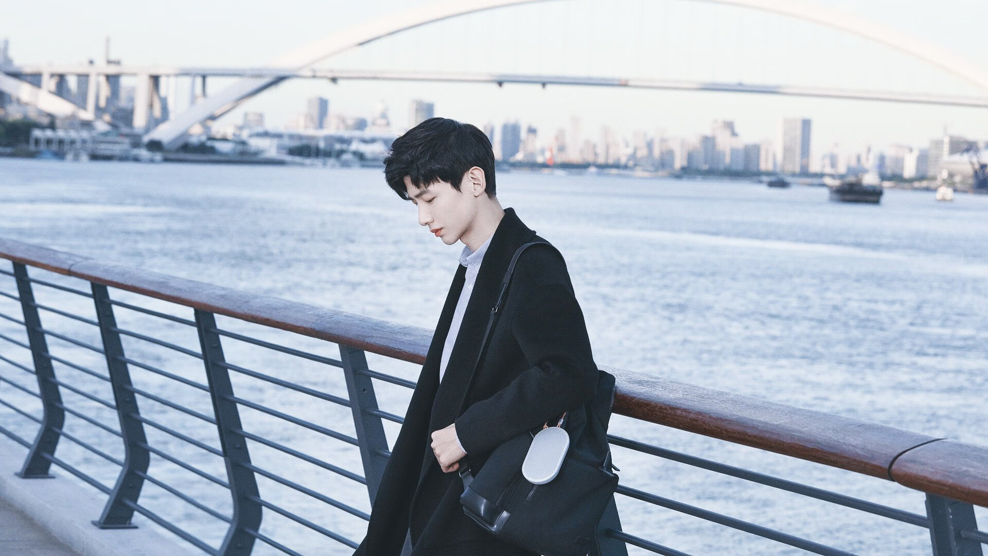 绿茵场与硬木地板的交响，当欧冠铁壁遇上雷霆天罗